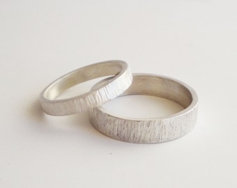 silver wedding rings set, handmade silver wedding band set, 5mm and 3mm satin finish wedding ring, hammered wedding bands, custom made bands