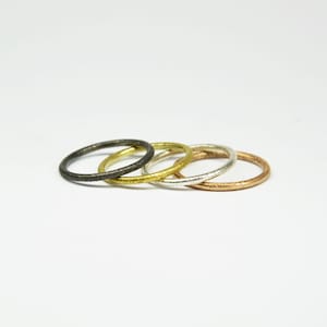 minimal silver stacking ring, gold stackable ring, silver stack rings, textured stacking rings, stack rings, 1,5mm thin black stacking ring