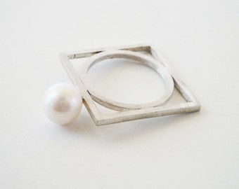 solitaire silver pearl ring,white pearl wedding ring, silver rectangle ring, fresh water pearl ring,geometry ring, architectural ring