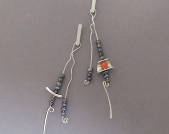 Playful black pearl earrings, Delicate silver earrings, Black pearl dangling earrings, Unique artsy silver jewelry, Asymmetrical earrings