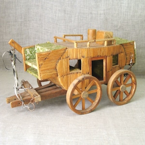 Folk Art Model Stagecoach, Match Stick Tramp Art Transportation, Vintage Old Western Rustic Cabin Ranch Décor