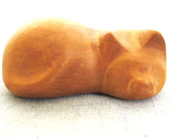 Folk Art Cat Wood Carving Sculpture, Sleeping Kitten, Vintage Rustic Cabin and Cottage Décor Animal Lover Gift