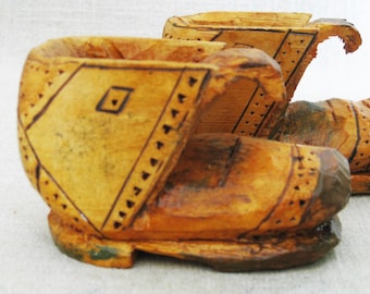 Primitive Folk Art Boot Carving Sculpture, Wooden Shoe Miniature, Rustic Cabin Home Décor