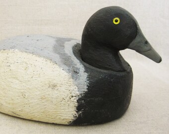 Duck Decoy Folk Art Bird Sculpture, Vintage Carved Wood Primitive Rustic Cabin and Lakehouse Home Décor