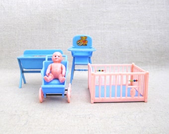 Vintage Renwal Doll Miniatures Dollhouse Nursery Baby Room Décor