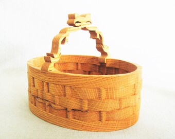 Vintage Wooden Basket Folk Art Wood Carving Rustic Cabin Décor Small Storage and Organization