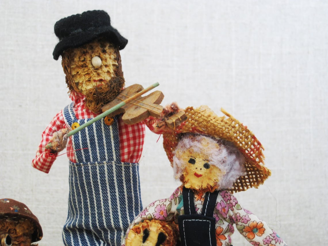Vintage Folk Art Dolls Corn Cob Figures Primitive Toys Etsy