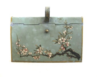 Silent Butler Crumb Box with Flower Theme, Vintage Painted Metal Storage and Organization Home Décor