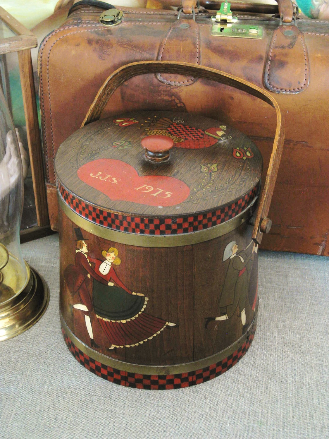 Vintage Folk Art Round Wooden Box, Hand Painted, Pennsylvania Dutch
