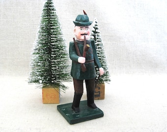 Folk Art Male Figure Carving, Wood Sculpture Portrait, Vintage Holiday Décor or Collection