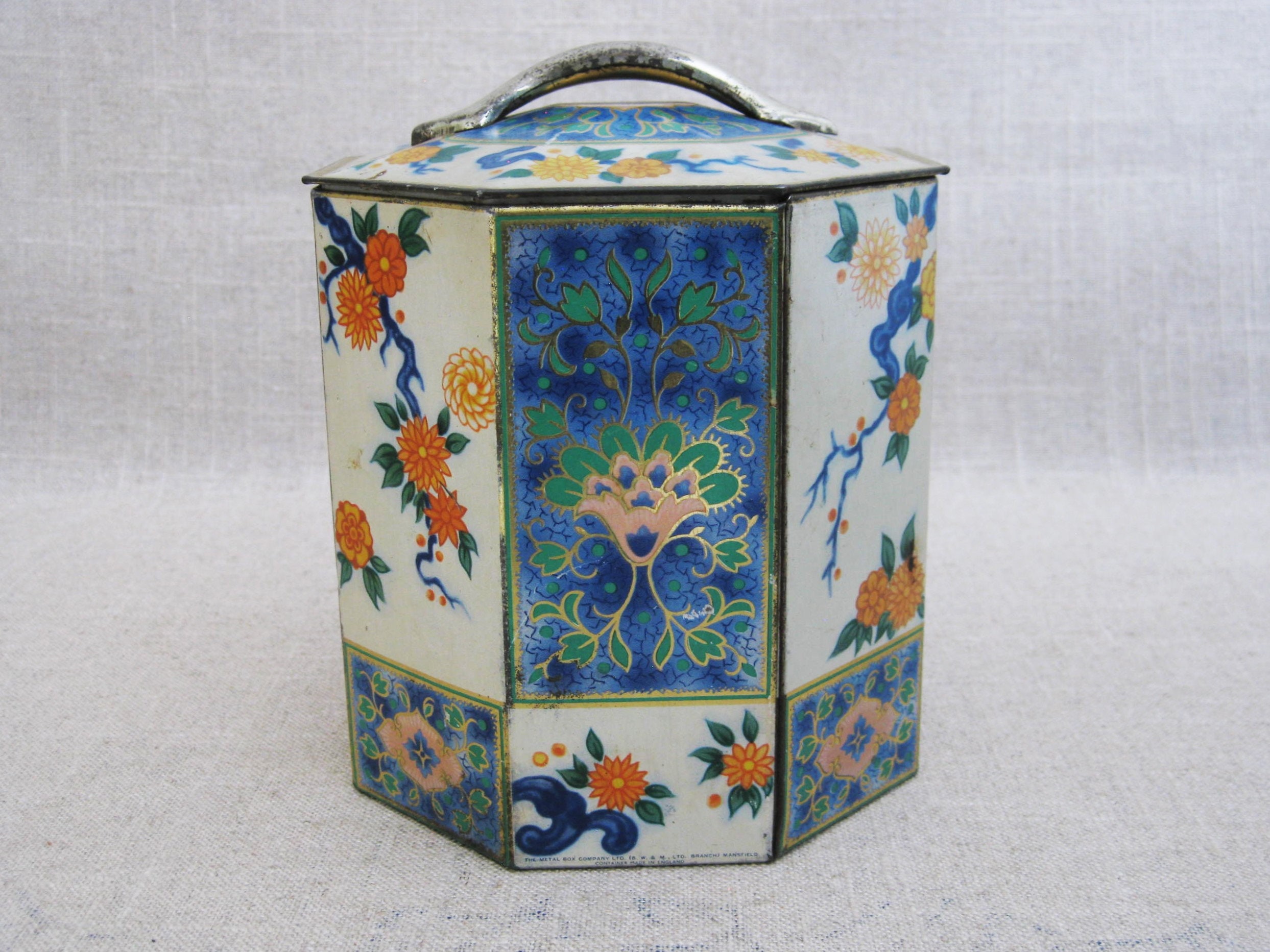 Vintage Octagonal Tea Tin, Metal Candy and Biscuit Box ...