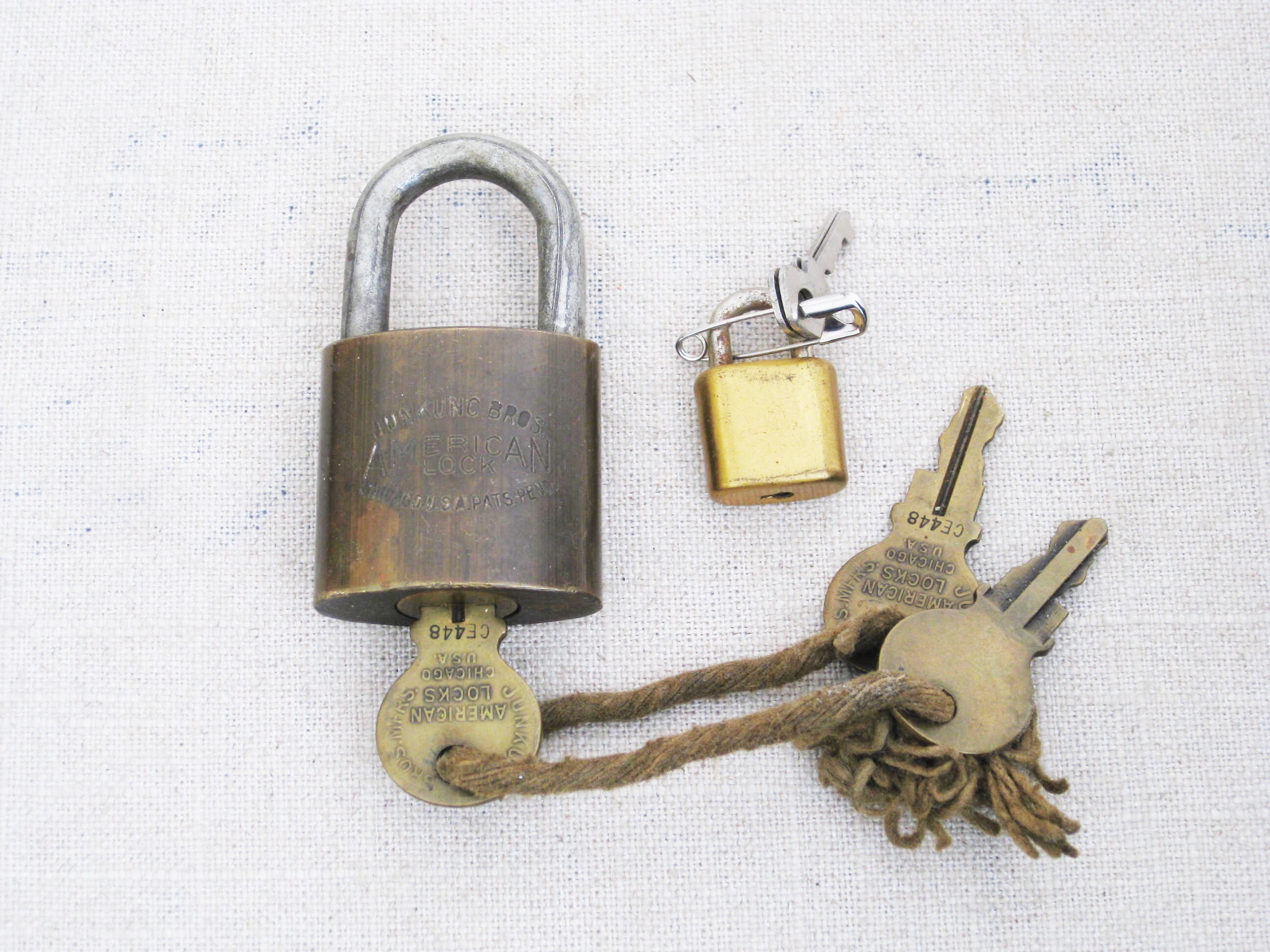 Vintage American Lock W/ 3 Keys Junkunc Bros Chicago 