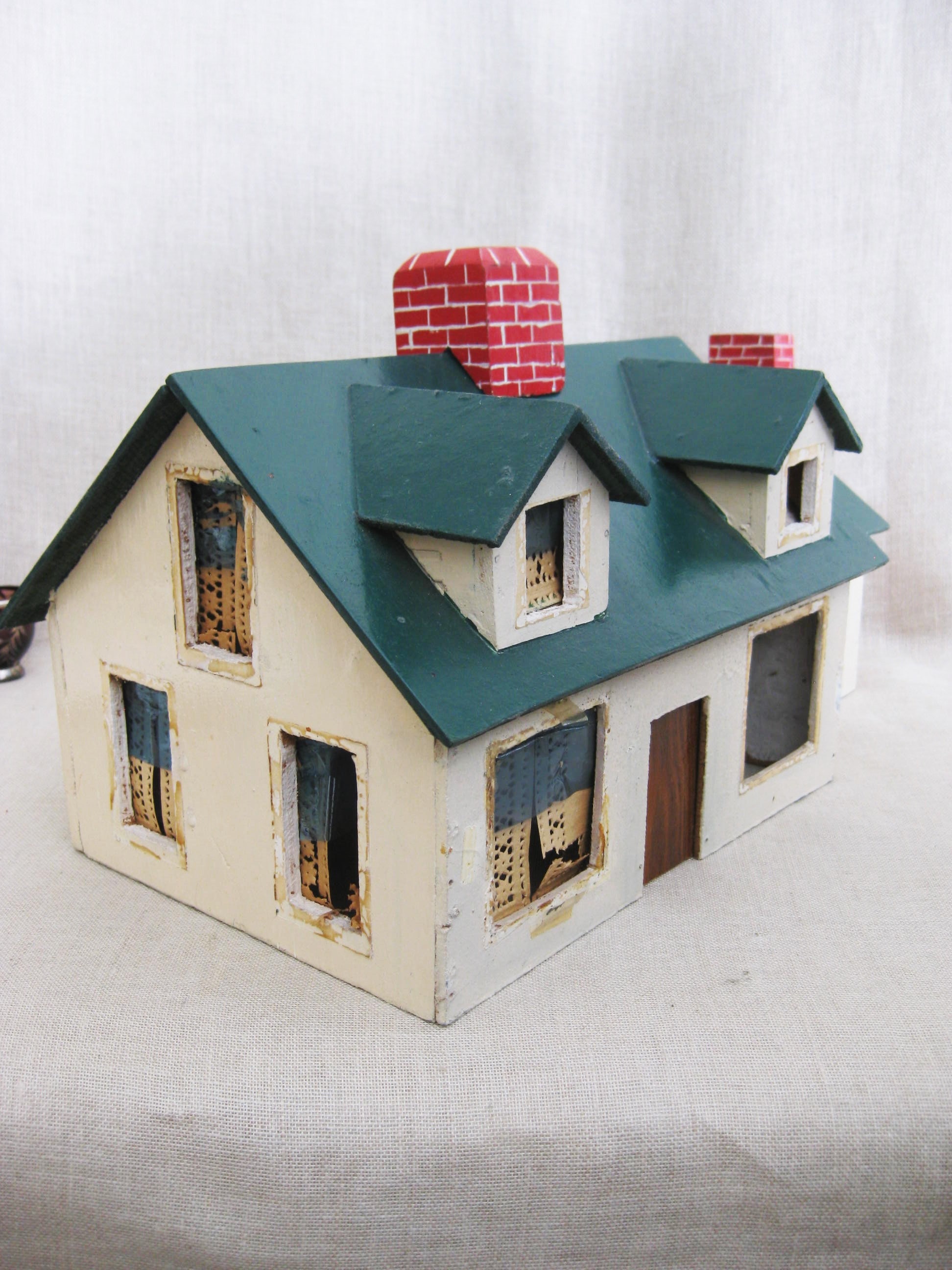Vintage Folk Art Cottage Style Doll House