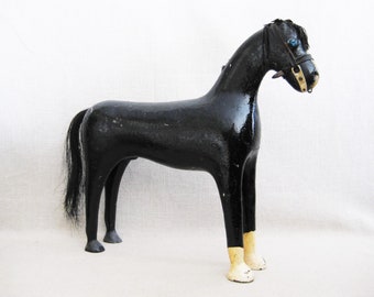 Vintage Folk Art Carving Horse Sculpture Primitive Equestrian Décor