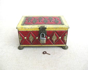 Vintage Cash Box, Treasure Chest Shaped Tea Box Container, Home Office, Dresser Storage