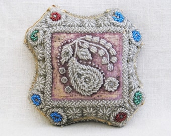 Vintage Folk Art Beaded Whimsy Native American Beadwork Souvenir Pin Cushion