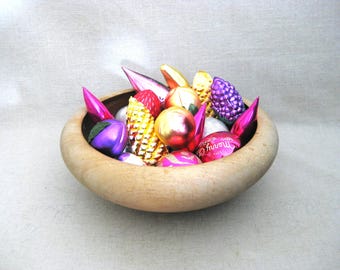 Vintage Rustic Wooden Bowl, Large Decorative Modern Farmhouse Tablescape Décor