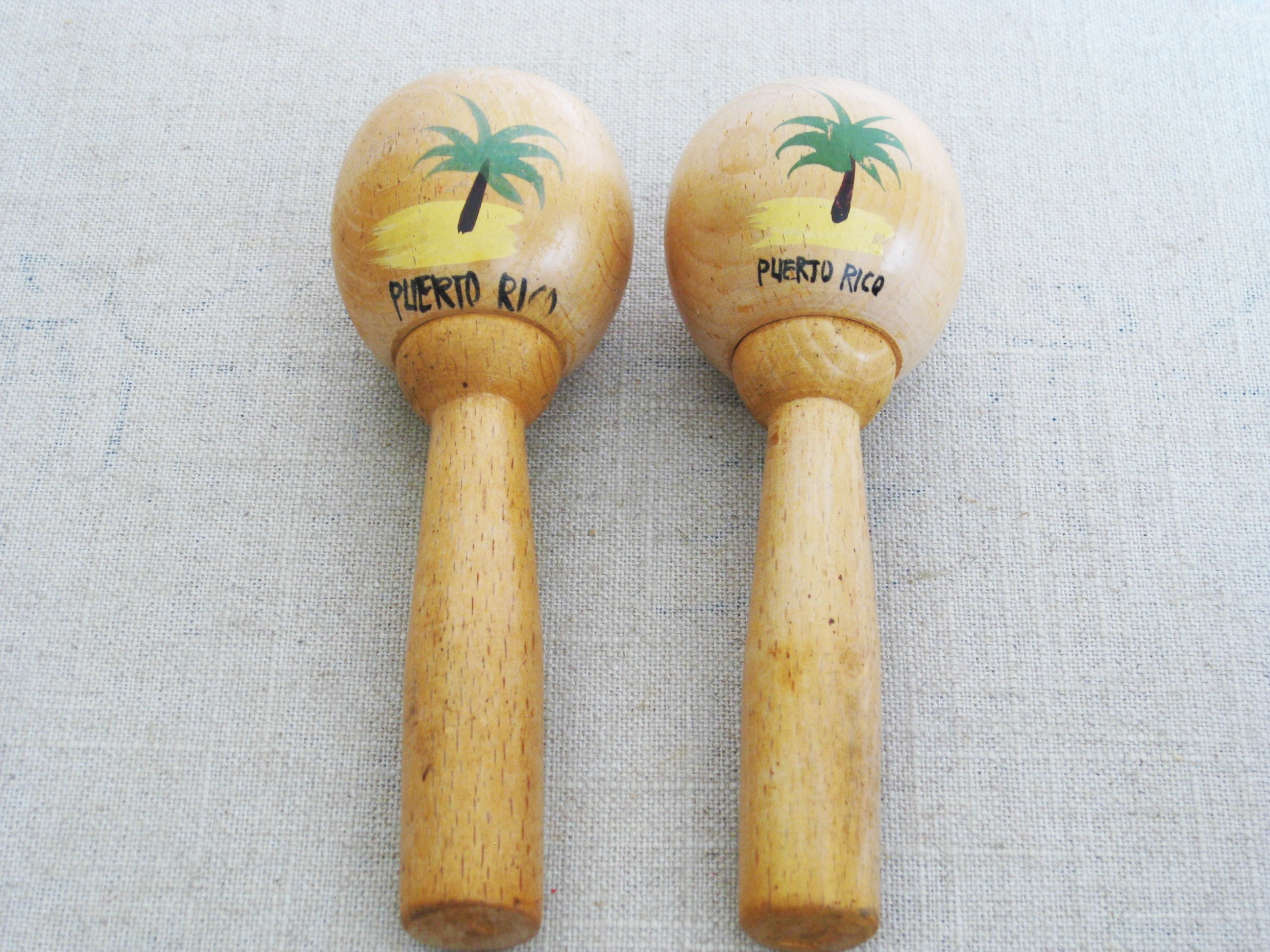 Tropical Vintage Salt and Pepper Shakers Maracas from Puerto Rico Souvenir Musical Instruments