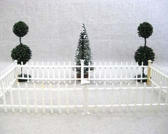 Vintage Dollhouse White Picket Fence Doll Size Miniatures for Christmas Village and Doll Décor