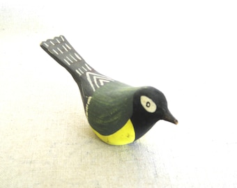 Vintage Folk Art Bird Carving Sculpture, European Swedish Ornithology Figurine
