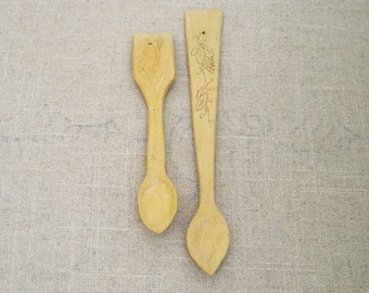 Vintage Wooden Folk Art Loving Spoon Hand Carved Flower Design