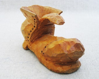Outsider Folk Art Boot Carving, Miniature Naïve Wood Shoe Sculpture, Miniature Primitive Rustic Home Décor
