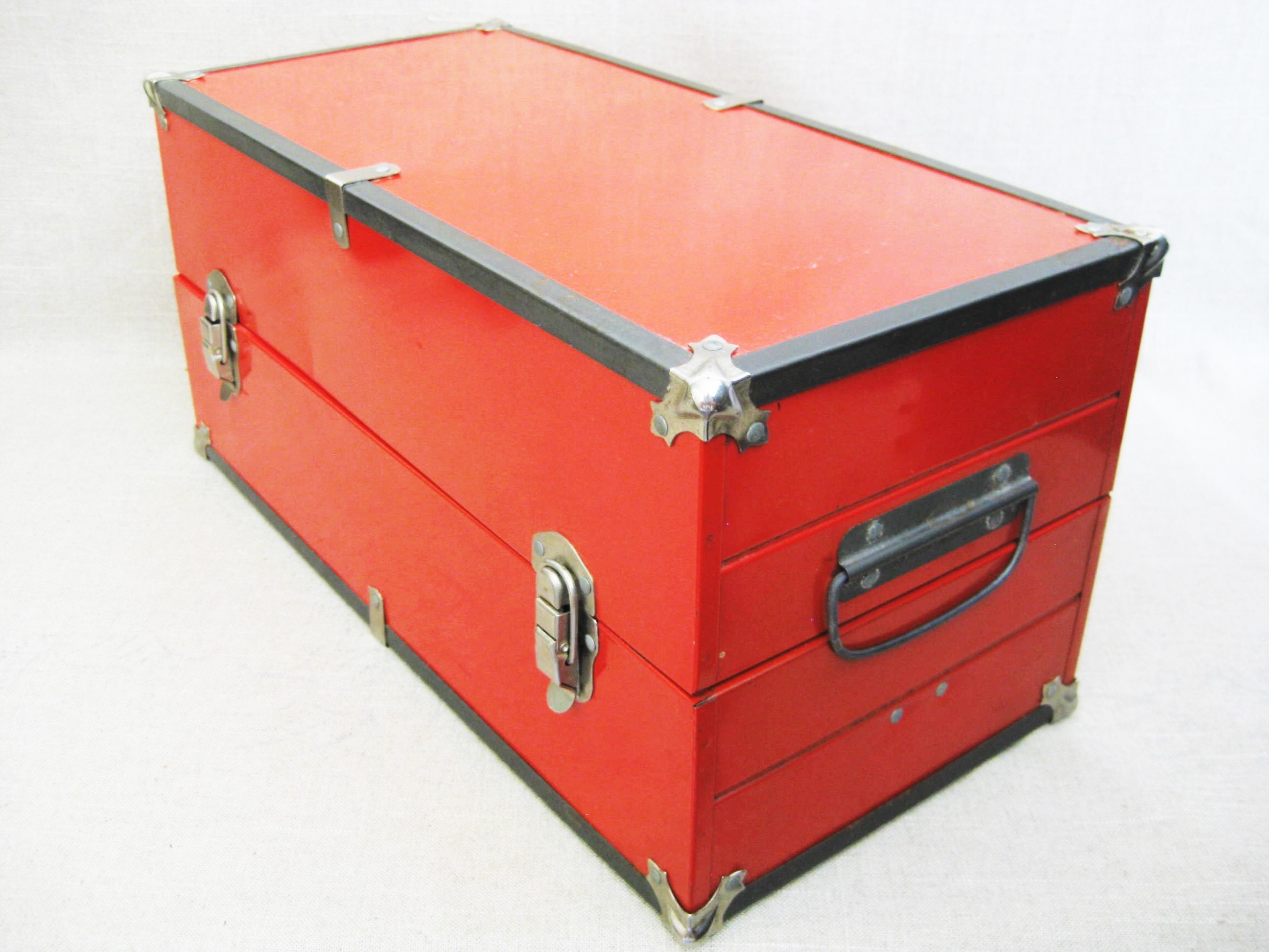 Vintage hotsell doll trunk