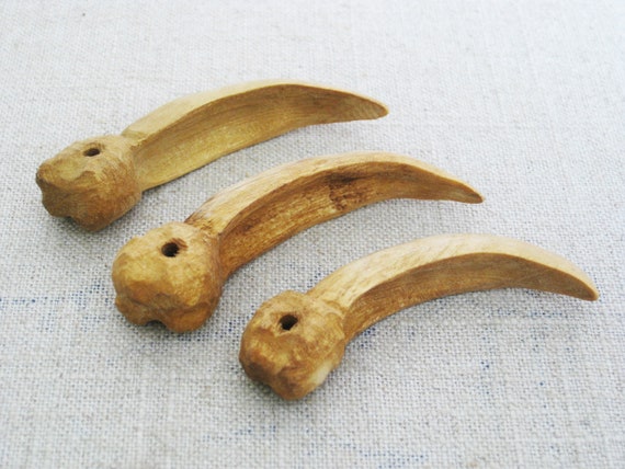 Vintage Carved Wooden Talon Folk Art Carving Neck… - image 1