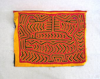 Vintage Mola Folk Art Textiles, South American Cuna Panama Wall Hanging Décor, Clothing Embellishments
