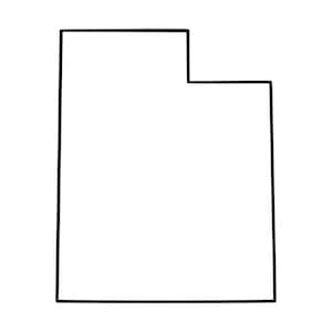 Peut inclure: Un simple contour noir représentant l'État de l'Utah, caractérisé par sa forme rectangulaire distincte avec une encoche dans le coin supérieur droit. L'intérieur de la forme est blanc, et les lignes sont nettes, épaisses et uniformes.
