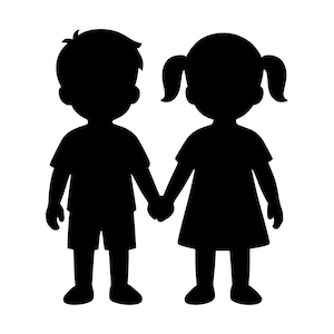 Könnte beinhalten: Eine einfarbige schwarze Silhouette von zwei Kindern, die nebeneinander stehen und Händchen halten. Die linke Figur hat kurzes Haar, ein T-Shirt und eine kurze Hose, während die rechte Figur Zöpfe trägt und ein Kleid anhat.