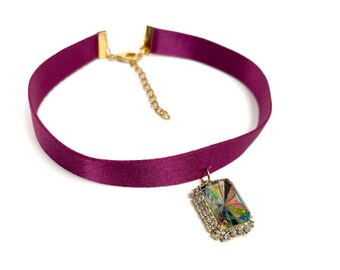 Fuchsia Satin and Gold Plated Choker with Octagon Crystal Halo in Starburst Intaglio