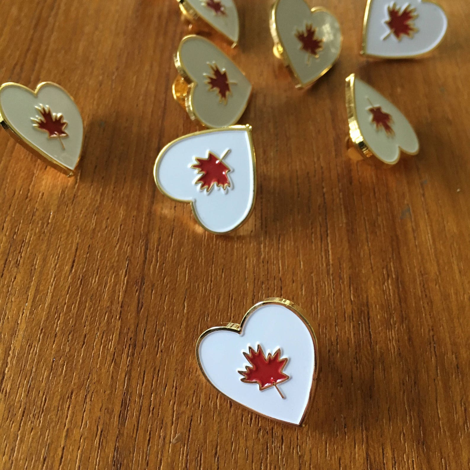 Canadian Maple Leaf Gilt Metal And Enamel Pin Brooch | Costume
