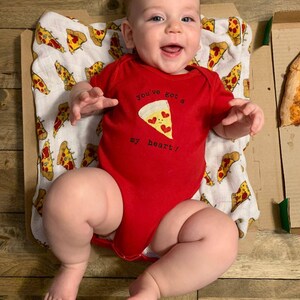 Pizza baby You've got a PIZZA my heart Baby Onesie®/bodysuit, baby gift, fun baby shower gift, mom-made, baby one piece, punny Onesie® image 3
