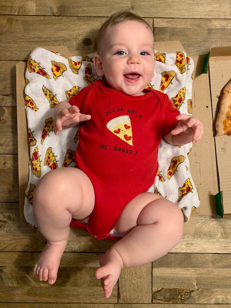 Pizza baby You've got a PIZZA my heart Baby Onesie®/bodysuit, baby gift, fun baby shower gift, mom-made, baby one piece, punny Onesie® image 3