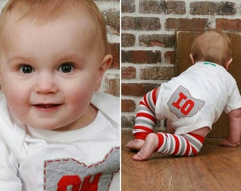 Ohio Baby Onesie®/bodysuit met OH voorkant, IO achterkant (op tush), met de hand genaaid en gemaakt van gerecyclede t-shirts, Ohio State baby, Buckeye baby