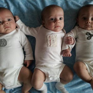 Rock, Paper, Scissors TRIPLET Set di Tutine® Body, Ottimo regalo per la doccia per TRIPLETS Onesies® o 3 diverse taglie per fratelli