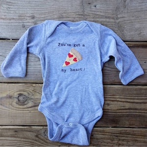 Pizza baby You've got a PIZZA my heart Baby Onesie®/bodysuit, baby gift, fun baby shower gift, mom-made, baby one piece, punny Onesie® image 2