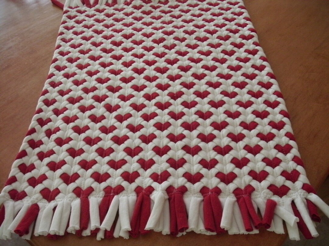 16x20 Red Heart Rug Made From Recycled T Shirts Green at Heart Etsy