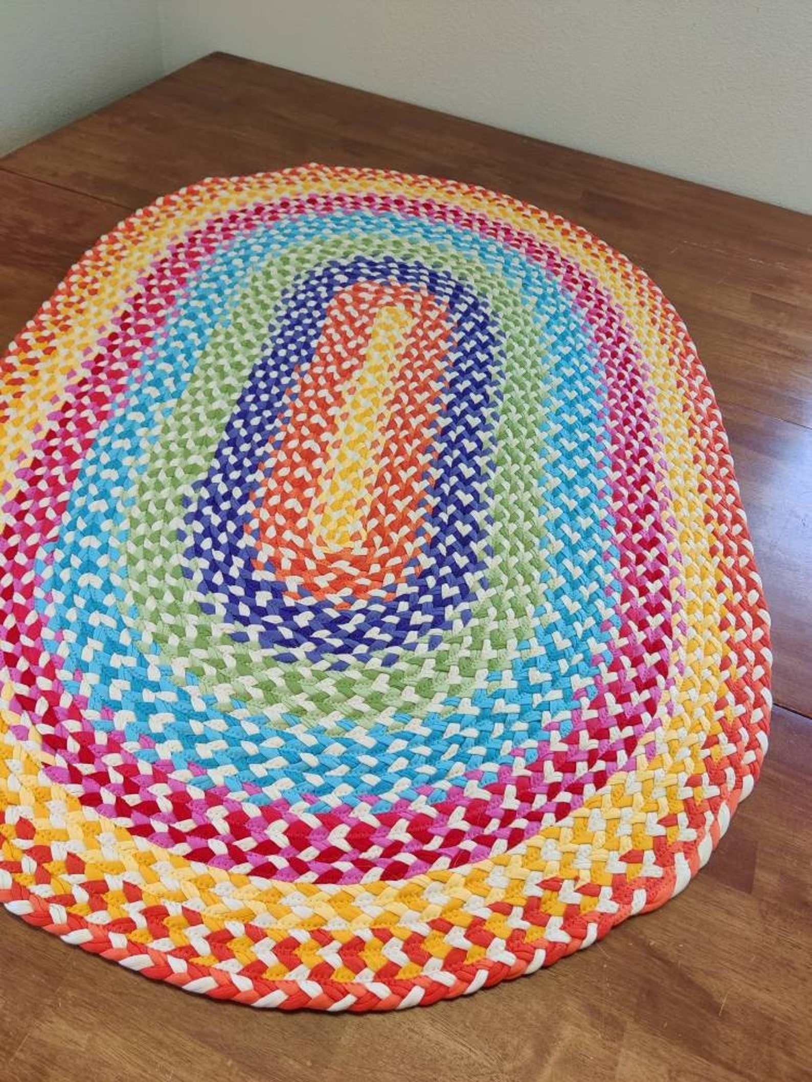Jerris Rug Shown in Oval and Round - Etsy