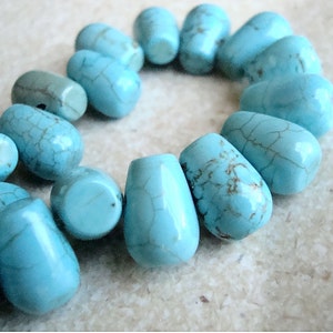 12 x 8mm Turquoise Shiny Smooth Teardrop Briolette Beads -  8 Pieces