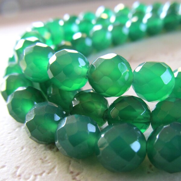 Agate Beads 8mm Emerald Green Faceted Rounds - 8 inch Strand