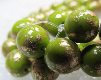 Czech Glass Beads 8mm Opaque Pistachio Green and Golden Highlights Smooth Rounds - 25 Pieces