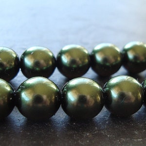 Czech Glass Beads 8mm Forest Green Pearl Finish Smooth Rounds - 8 Pieces