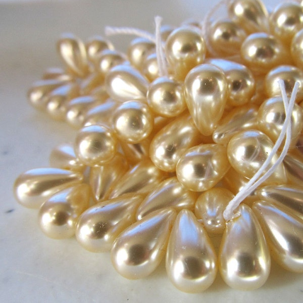 Czech Glass Teardrop Beads 10 x 6mm Pearl Creamy Off White - 50 Pieces