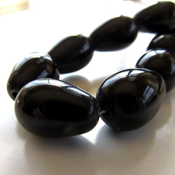Glass Beads 17 x 11mm Opaque Shiny Jet Black Smooth Full Teardrops -  6 Pieces