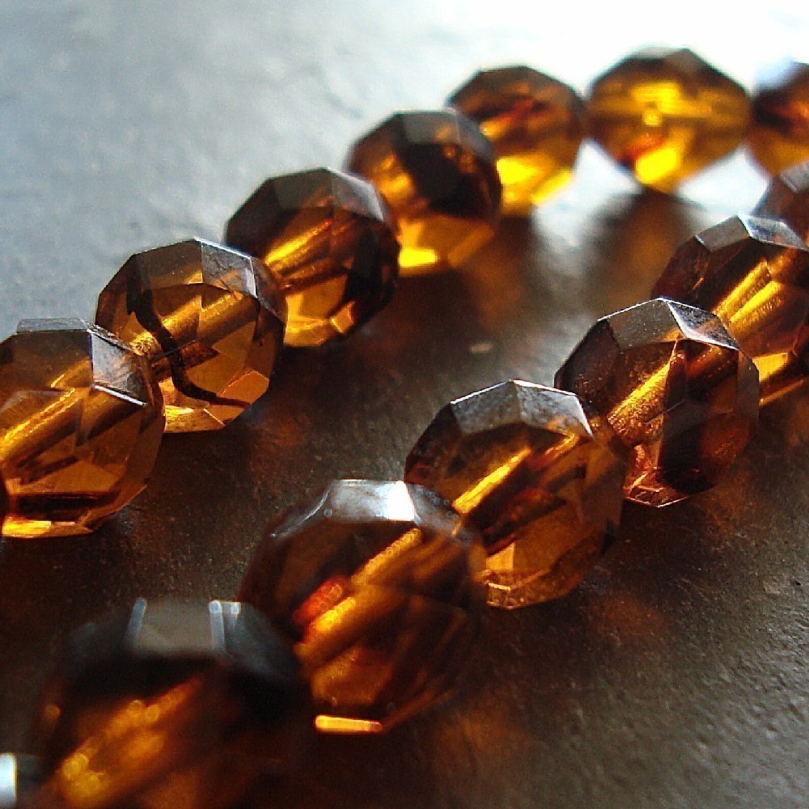 thumbnail image 2 of 100 Pieces 4mm Tortoise Round Czech Glass Beads – 1mm Hole, Made In Czech Republic 2 of 6
