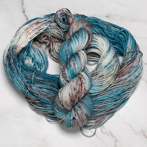 Hand Dyed Yarn Zita Variegated Yarn Fingering Weight Superwash Merino Worsted Yarn Knitting Yarn Sweater Yarn DK Weight image 2