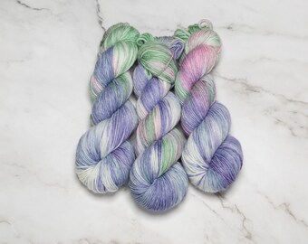 Hand Dyed Yarn - Mae | Variegated Yarn | Fingering Weight | Superwash Merino | Worsted Yarn | Knitting Yarn | Sweater Yarn | DK Weight