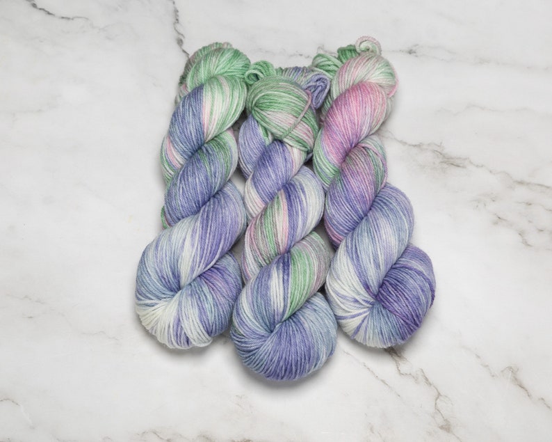 Hand Dyed Yarn Mae Variegated Yarn Fingering Weight Superwash Merino Worsted Yarn Knitting Yarn Sweater Yarn DK Weight image 1